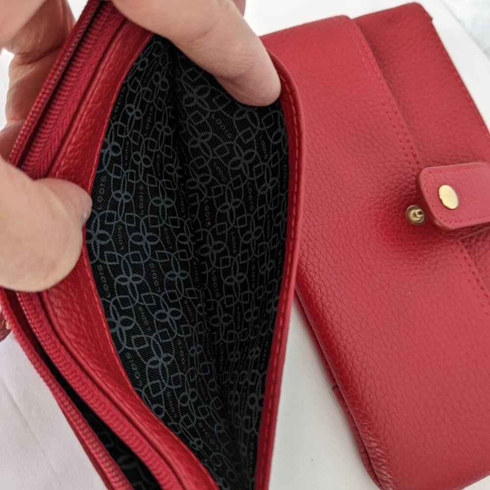 LODIS Red Pebbled Leather Wristlet Wallet Credit Card Stacker Gold Hardware 5x8 - Picture 9 of 16